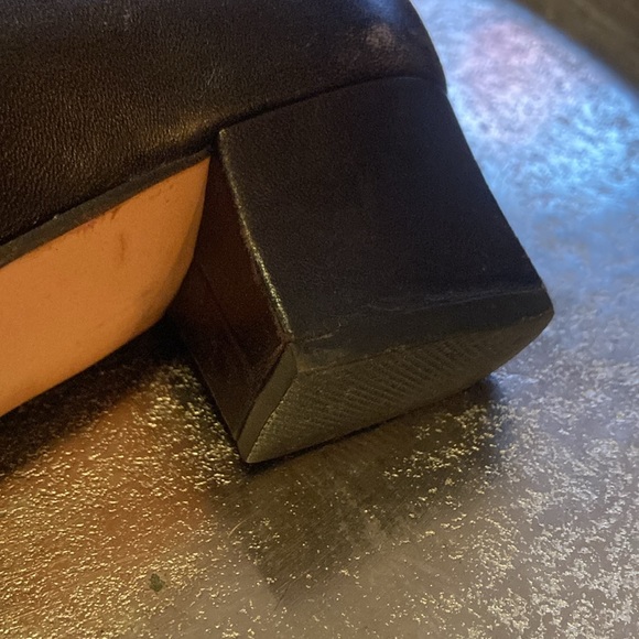 Salvatore Ferragamo Heels with embroidered horsebit, made in Italy - Picture 9 of 13